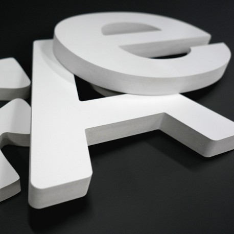 Découpe de lettres PVC 30mm