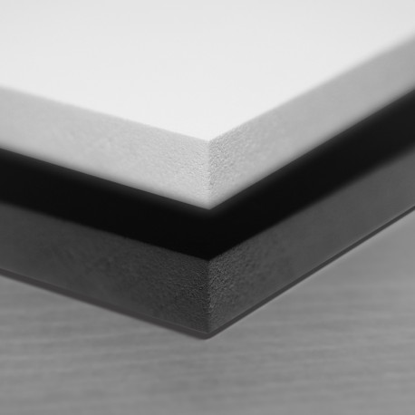 Découpe d'éléments en PVC 10mm blanc & noir